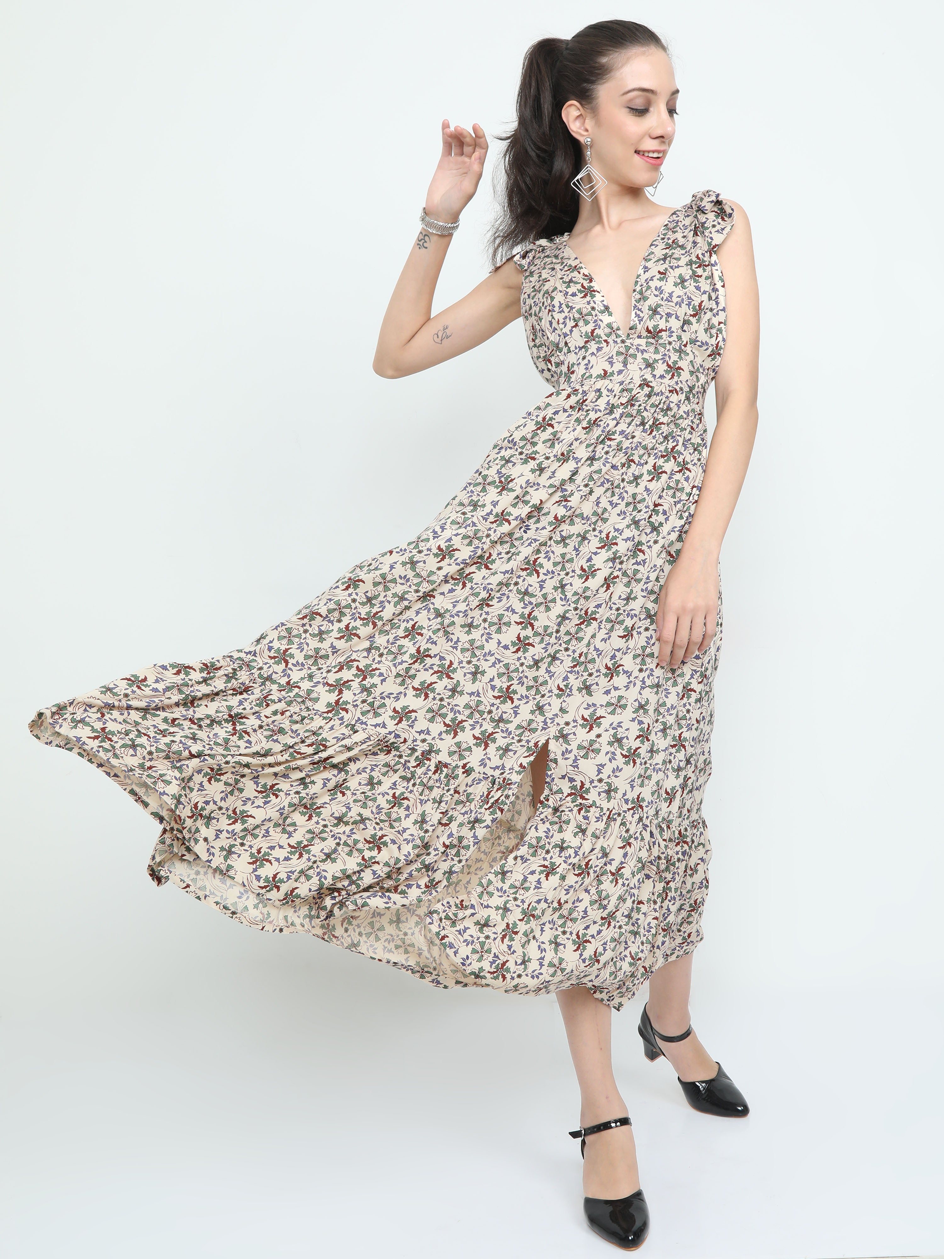 Fashionista - Designer Back Deep V Neck Pleated Chest Side Slit Dress